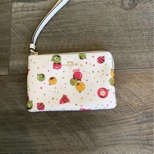 NWOT Coach holiday wristlet